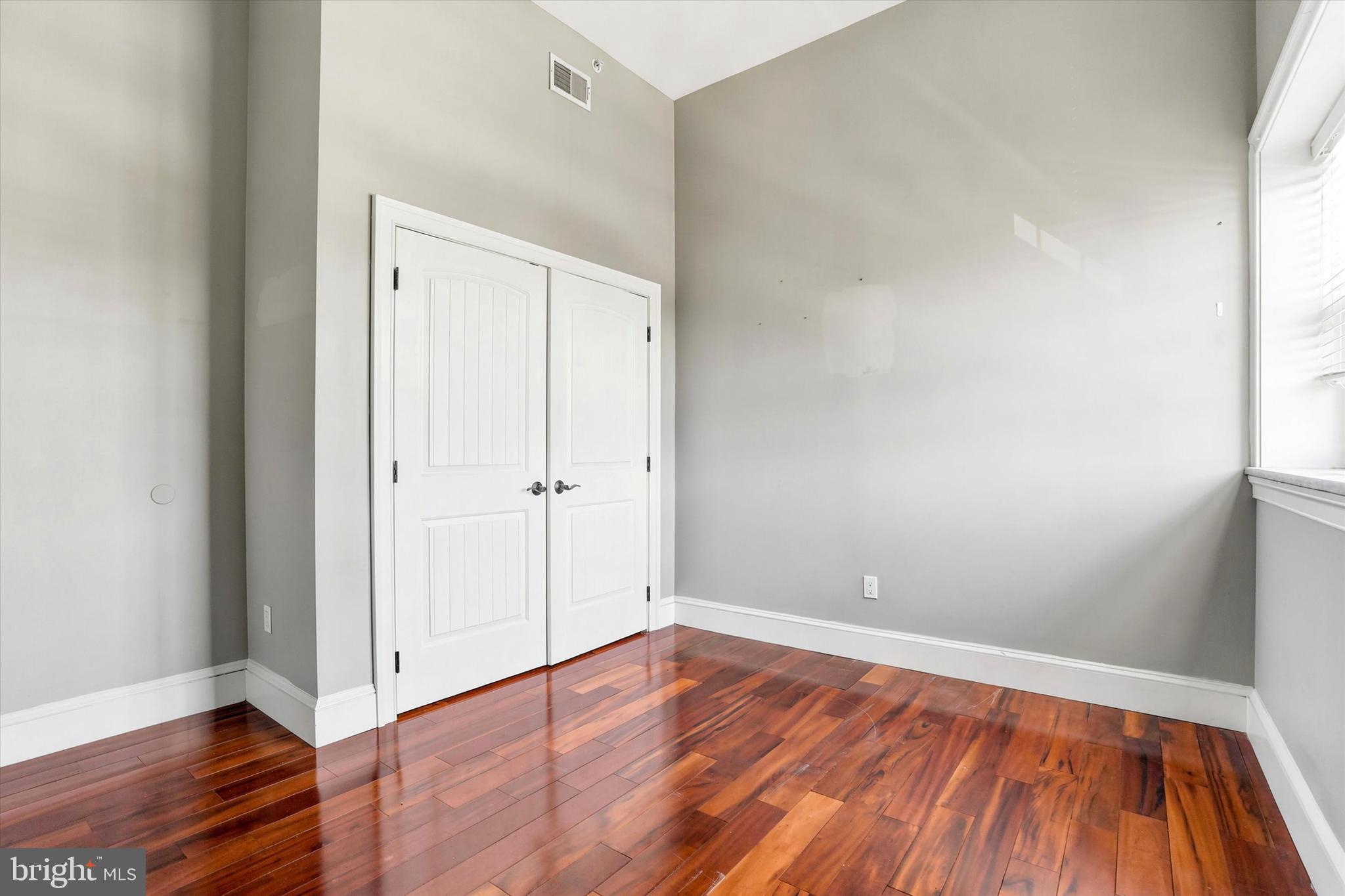 738 S 11TH STREET 3F