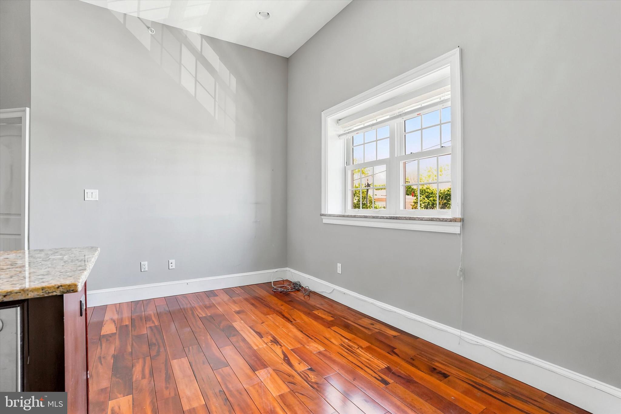 738 S 11TH STREET 3F