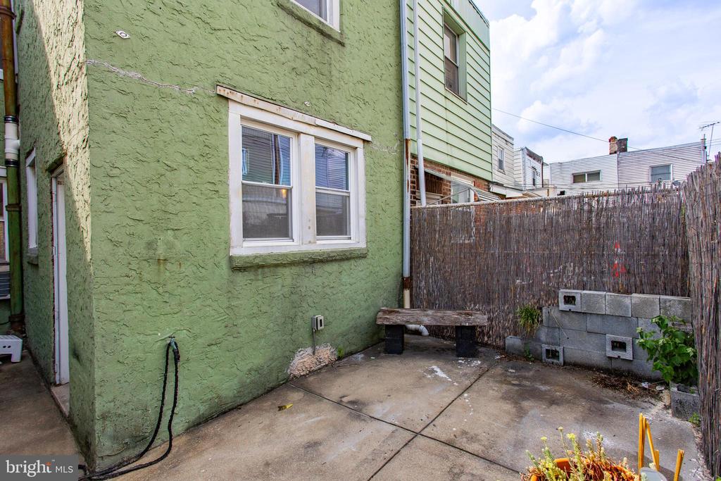 2417 S MOLE STREET