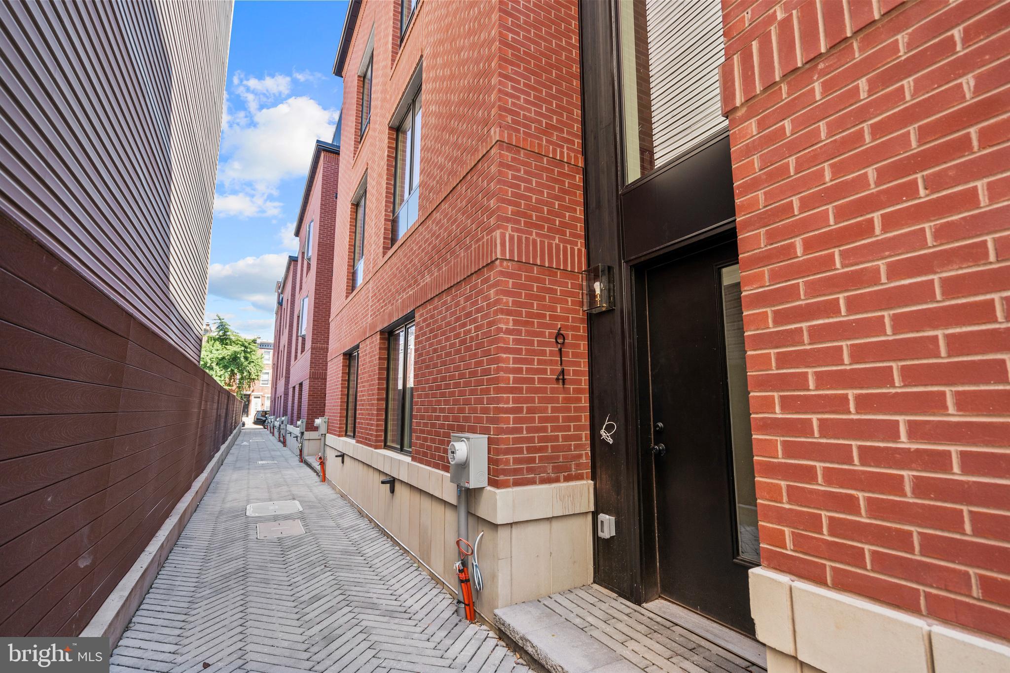 614 BRENNA WALK 27