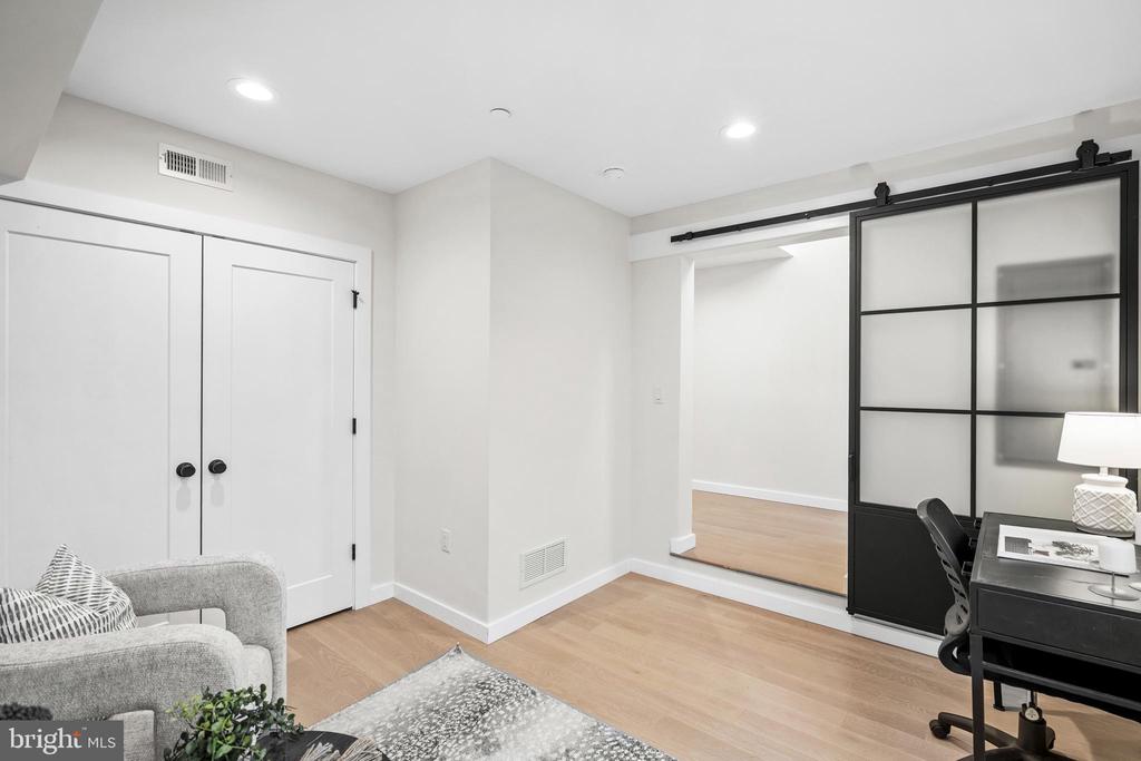 614 BRENNA WALK 27