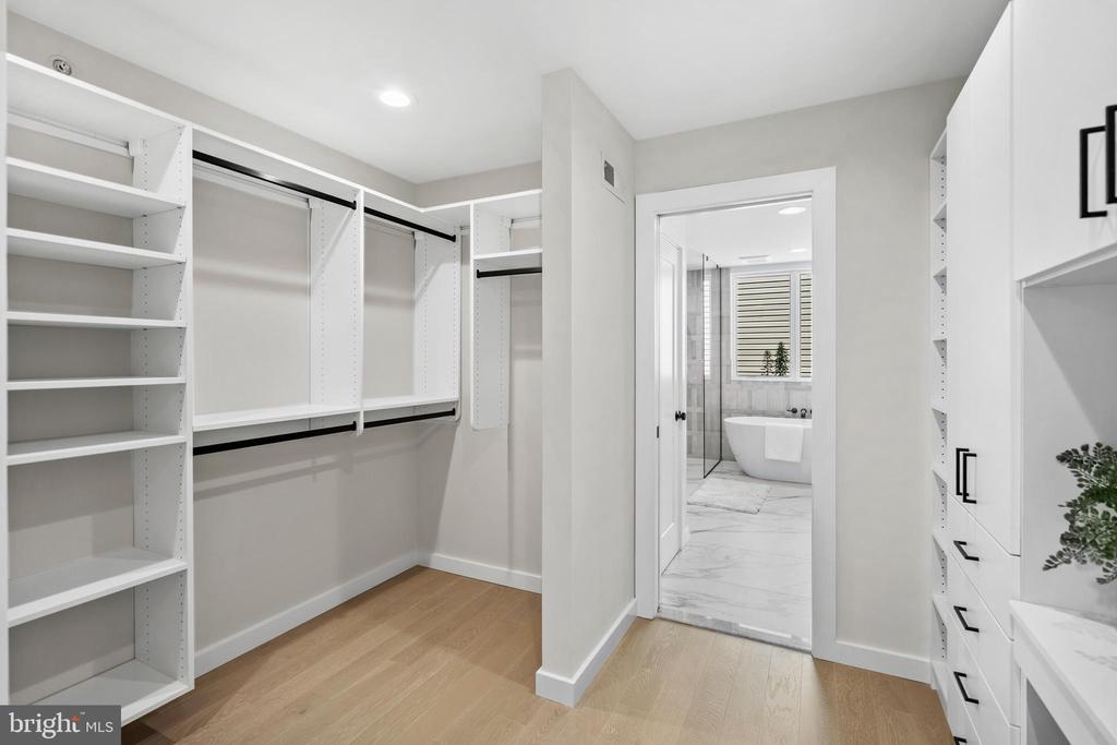 614 BRENNA WALK 27