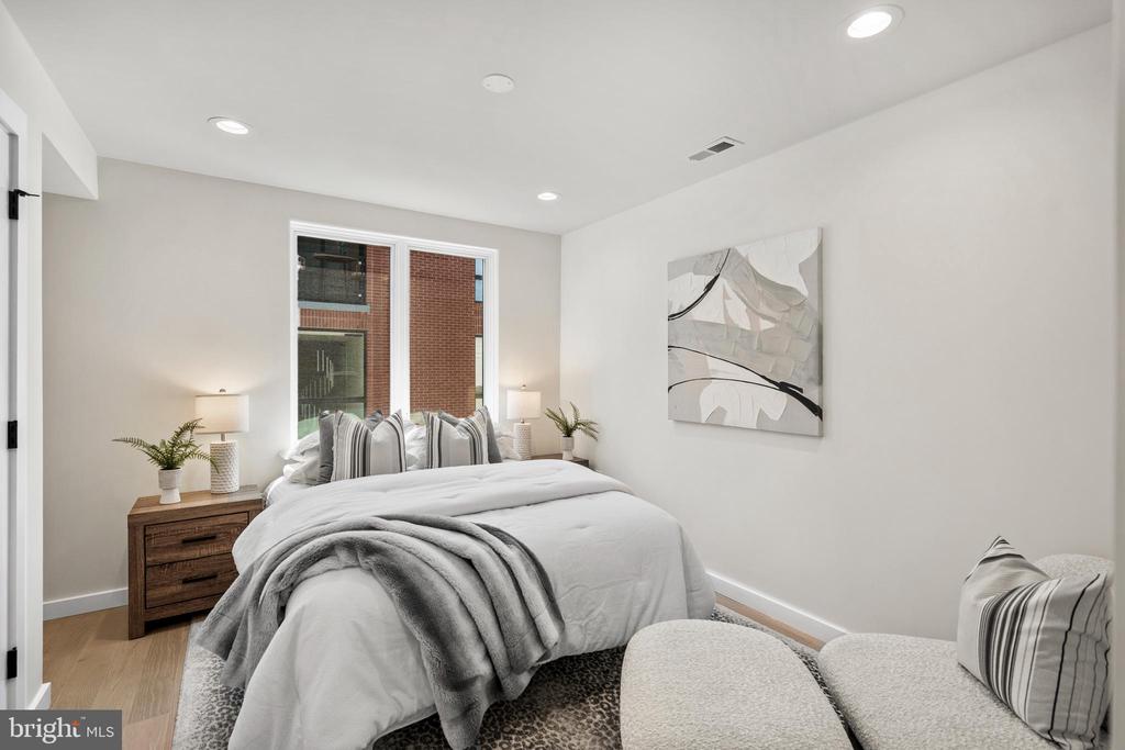 614 BRENNA WALK 27