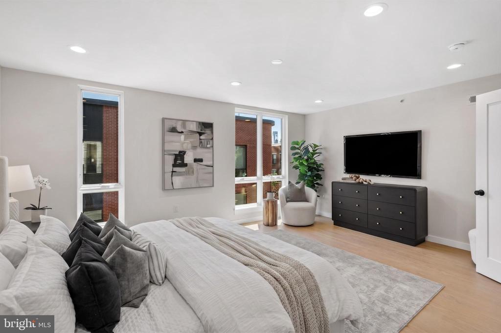 614 BRENNA WALK 27