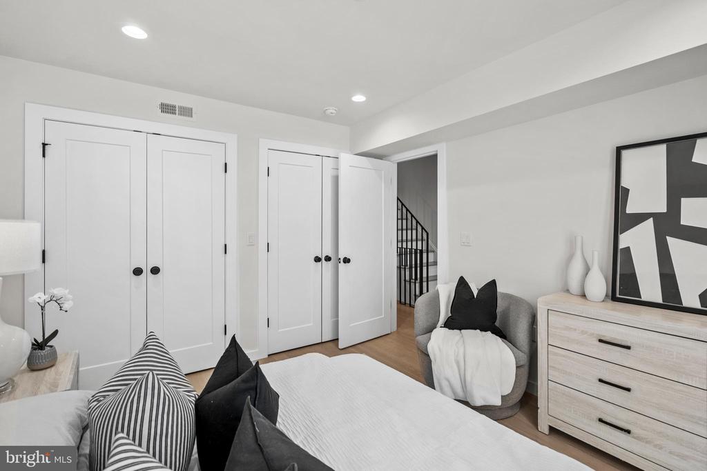 614 BRENNA WALK 27