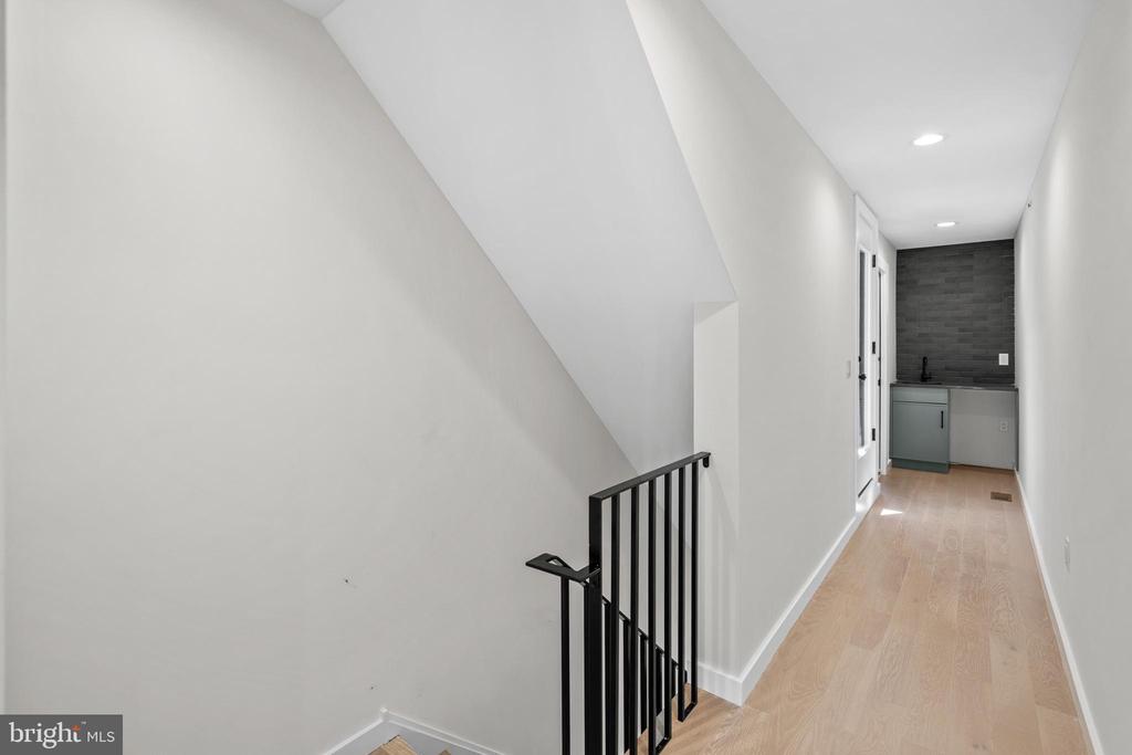 614 BRENNA WALK 27