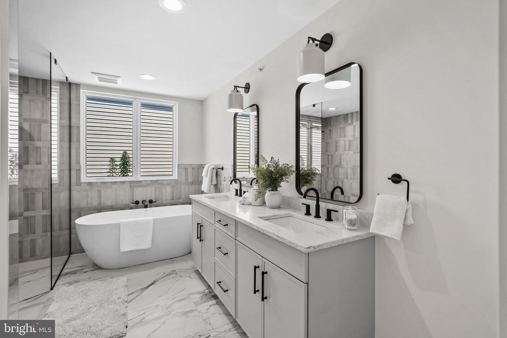 614 BRENNA WALK 27