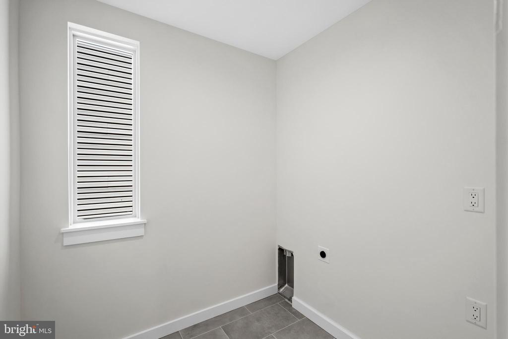 614 BRENNA WALK 27