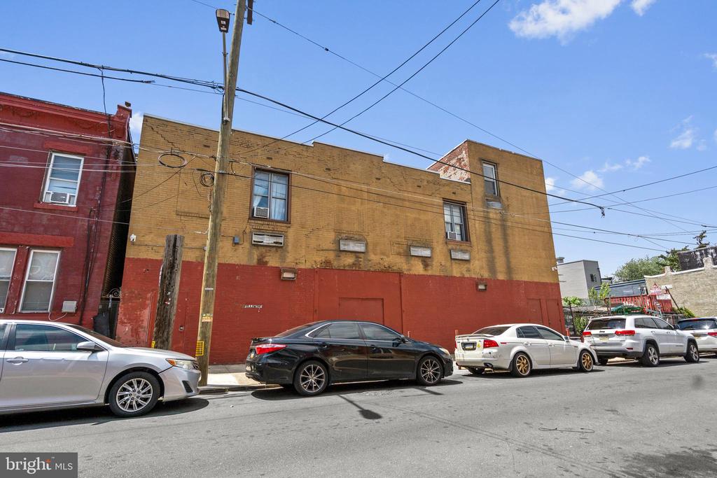 2428 N FAIRHILL STREET 34