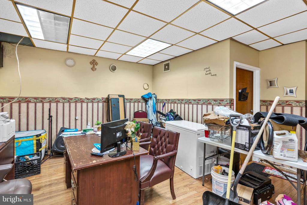2428 N FAIRHILL STREET 34