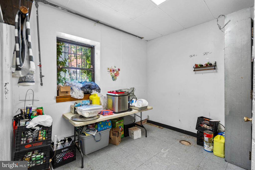 2428 N FAIRHILL STREET 34