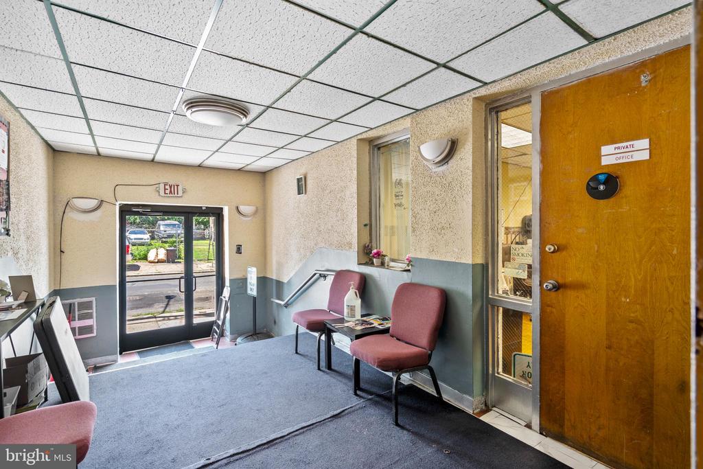 2428 N FAIRHILL STREET 34