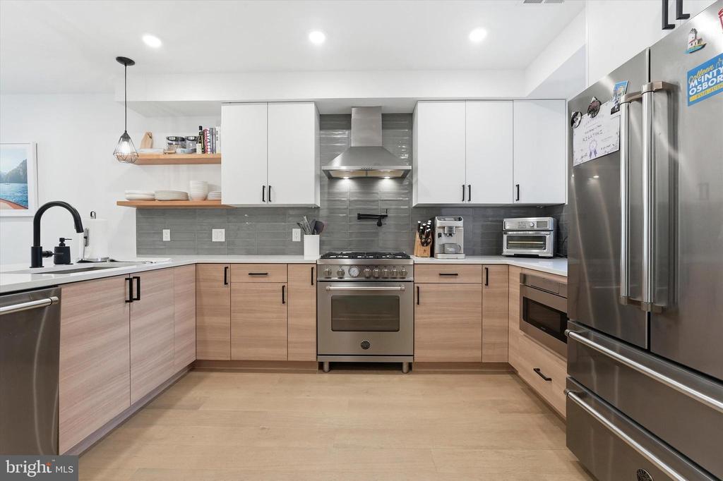 705 S 19TH STREET 707 6