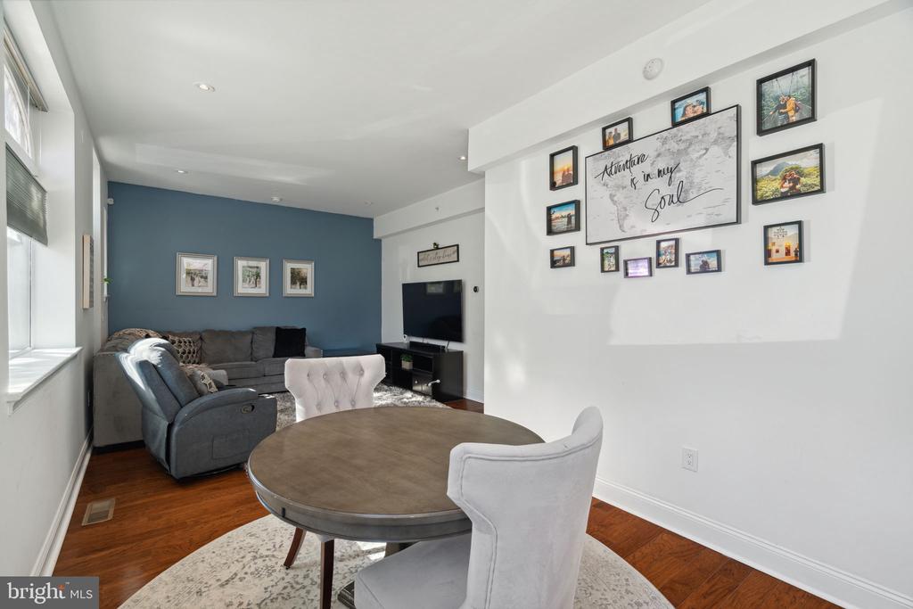 501 VINE STREET 2