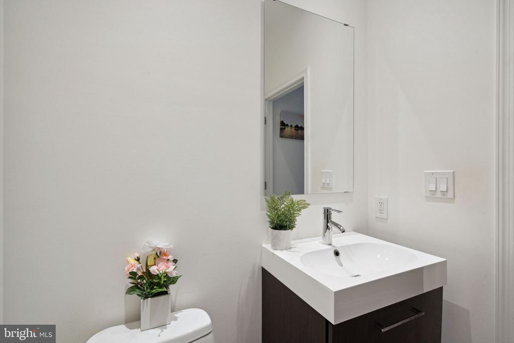 501 VINE STREET 2