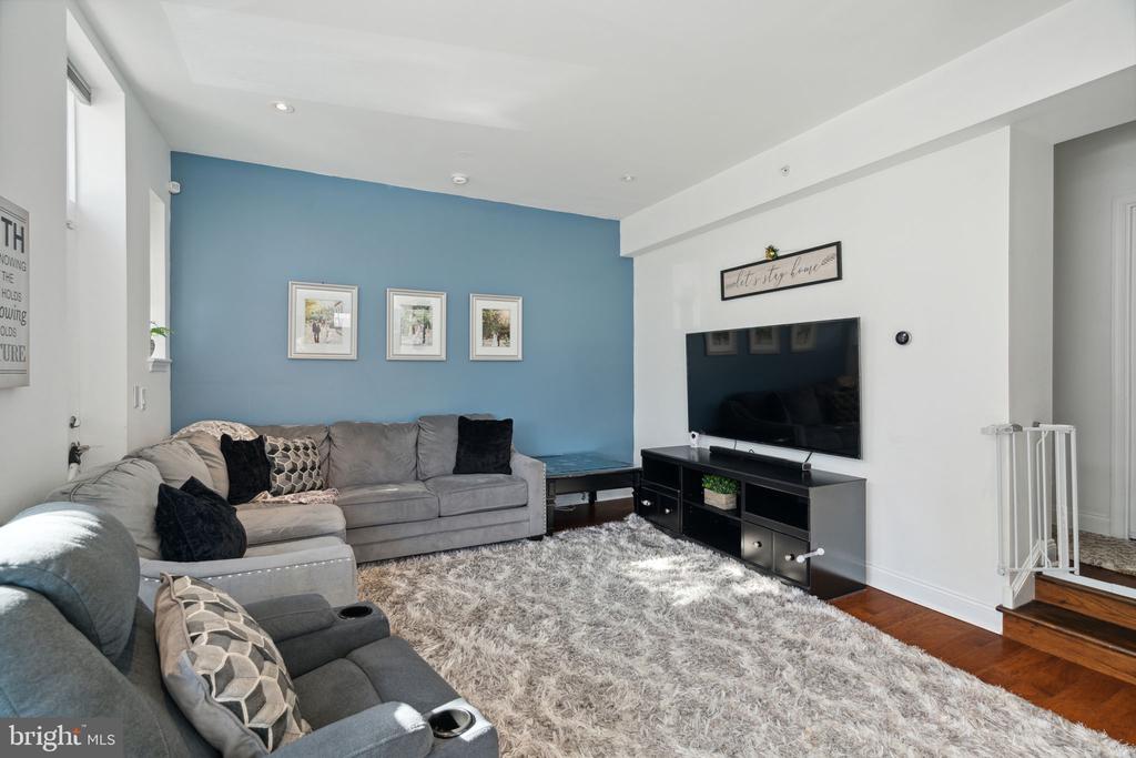 501 VINE STREET 2