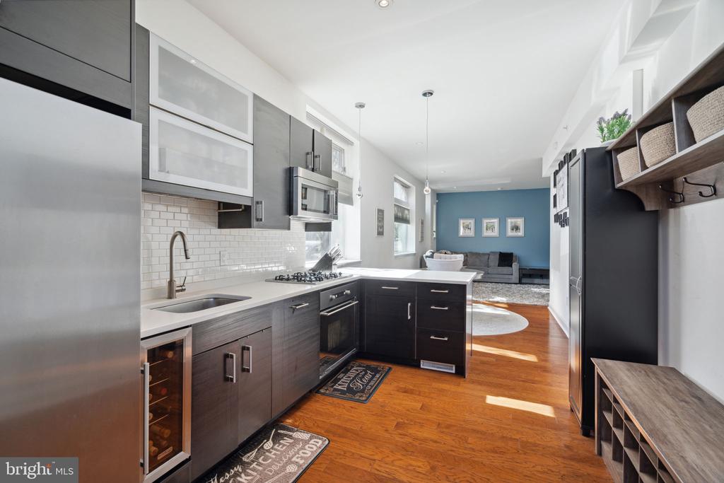 501 VINE STREET 2