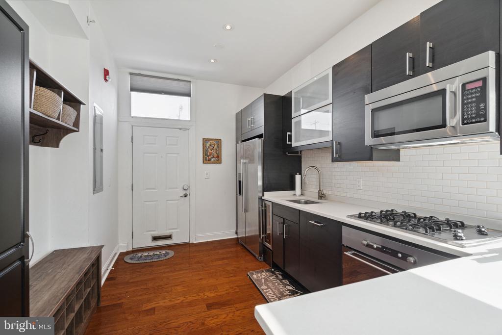 501 VINE STREET 2