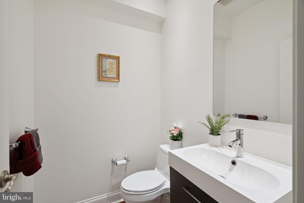 501 VINE STREET 2
