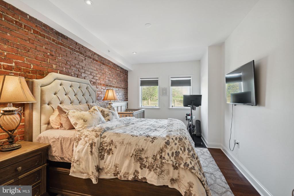 501 VINE STREET 2