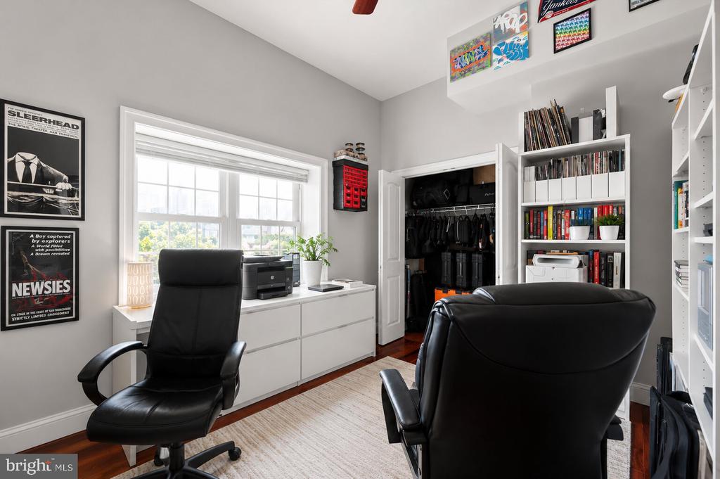 738 S 11TH STREET Unit: 2F