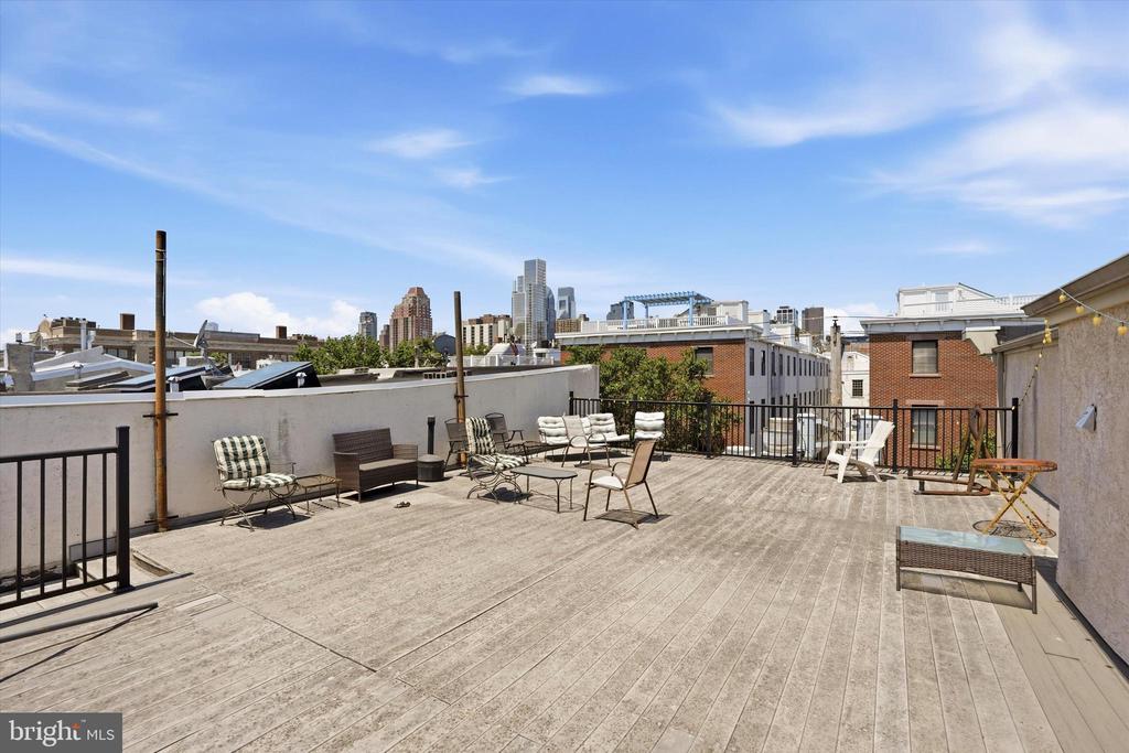 738 S 11TH STREET Unit: 2F