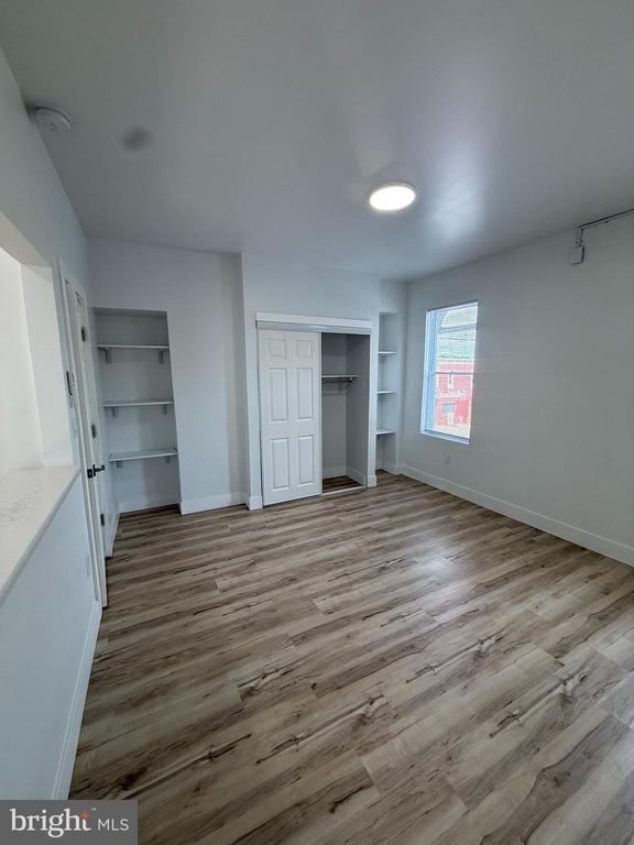5503 W GIRARD AVENUE Unit: 3