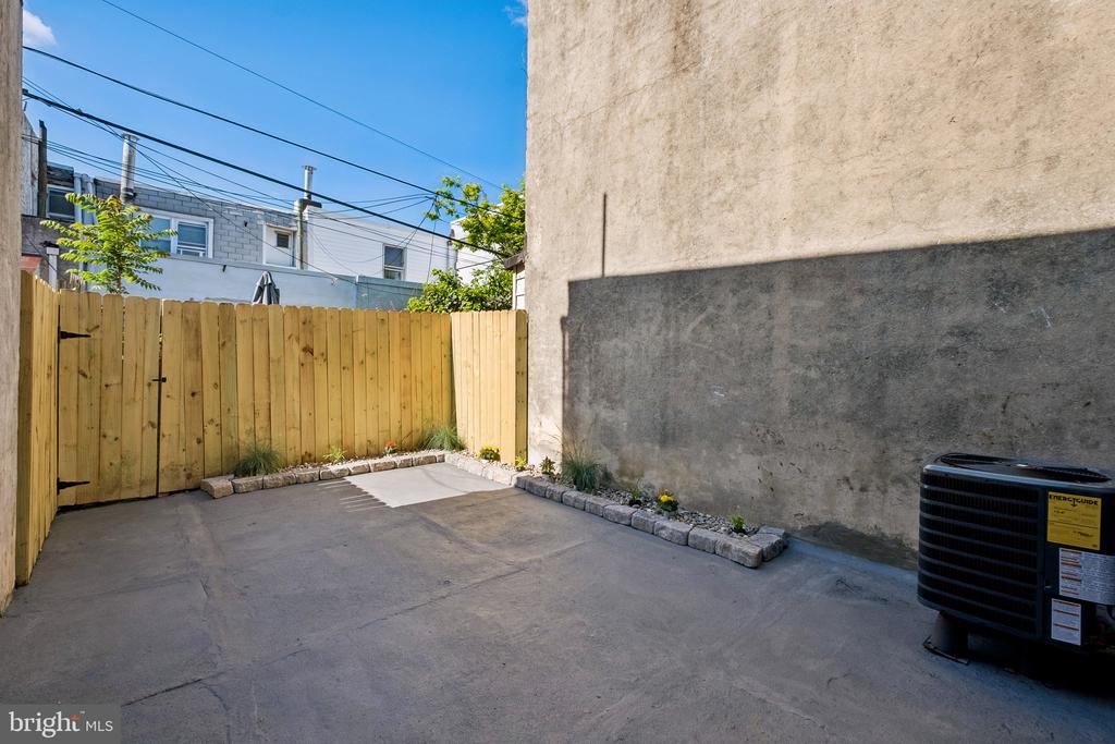 924 CANTRELL STREET