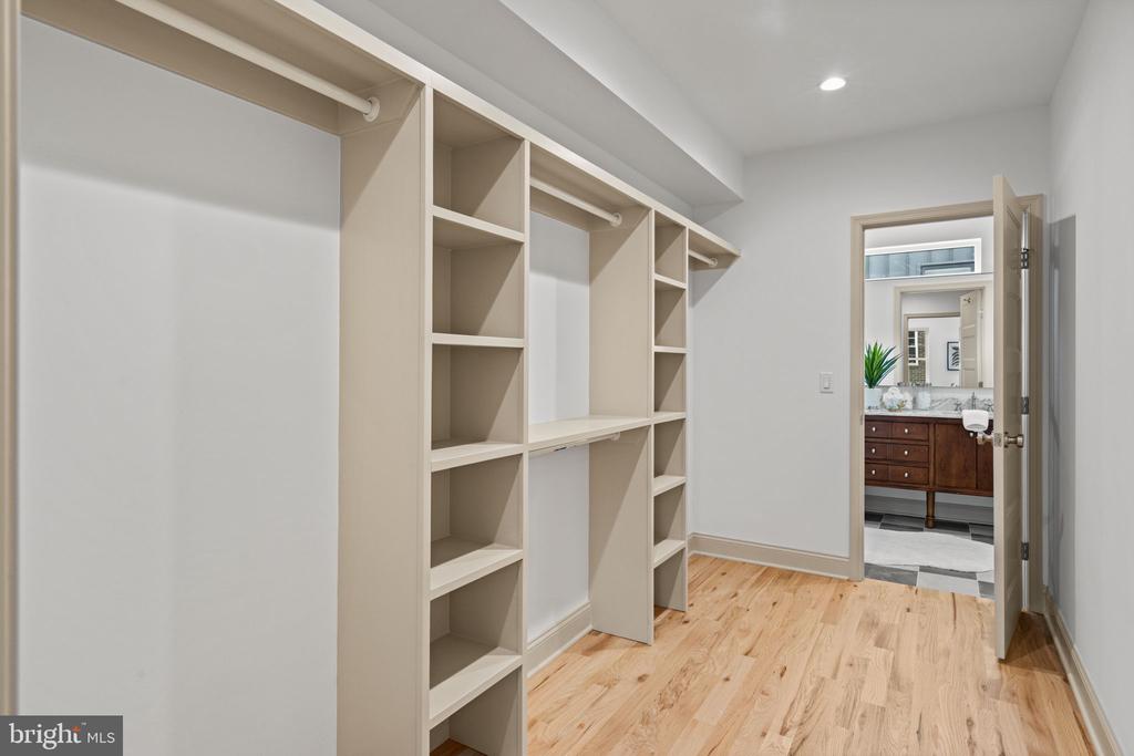 739 EARP STREET
