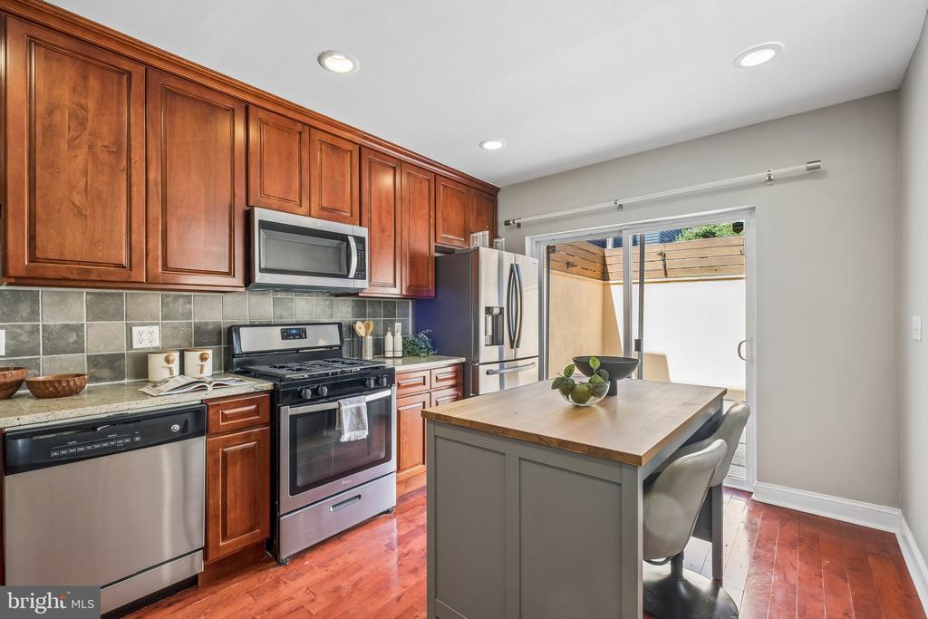 1020 S 24TH STREET