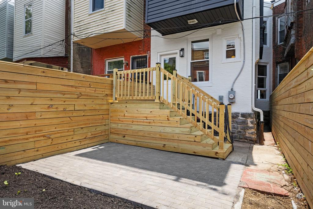 5131 CEDAR AVENUE