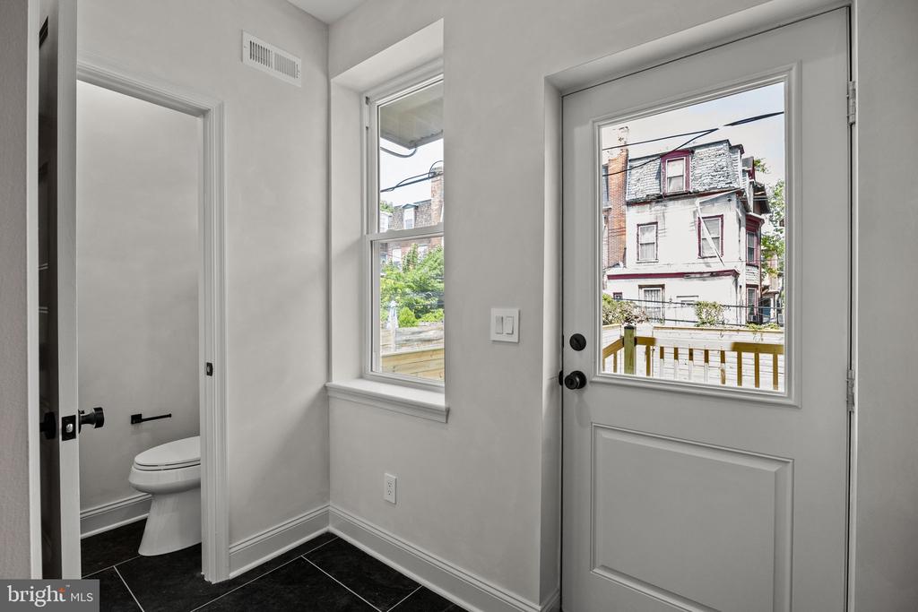5131 CEDAR AVENUE