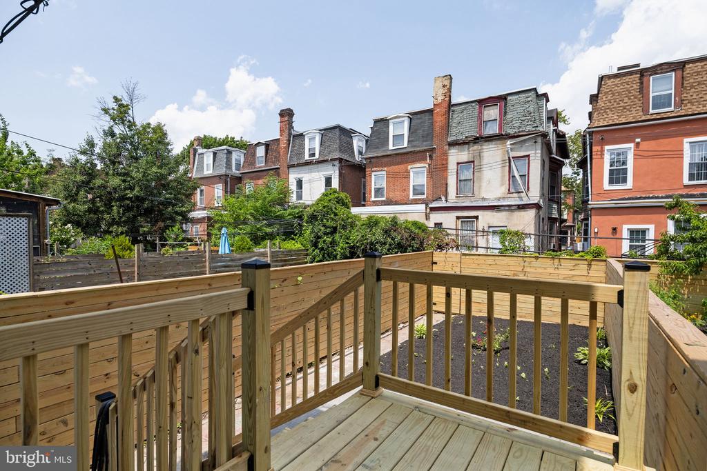 5131 CEDAR AVENUE