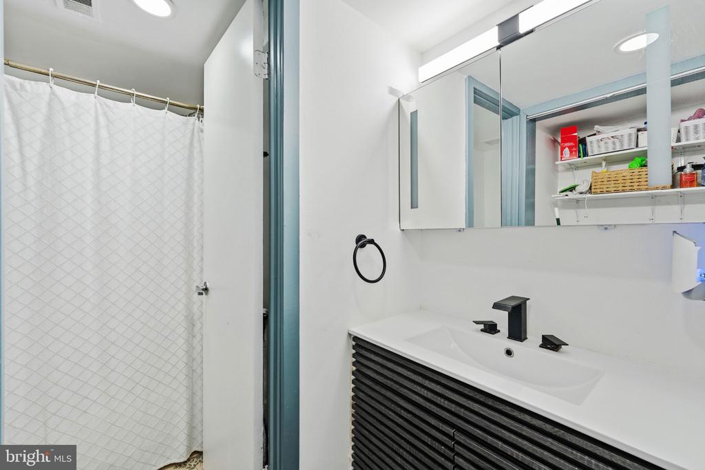 830 LOMBARD STREET Unit: A