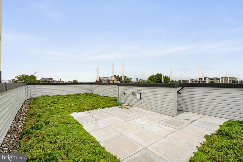 966 N 6TH STREET