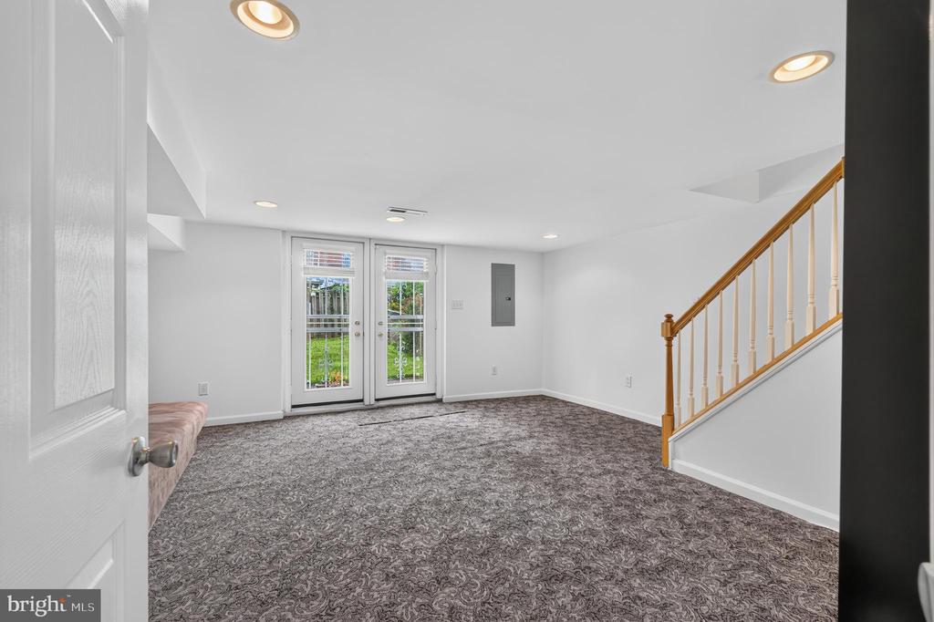 662 LAWLER STREET