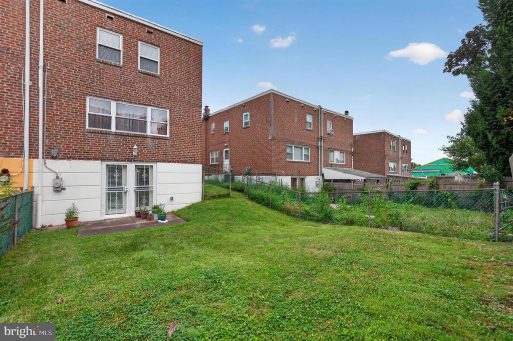 662 LAWLER STREET