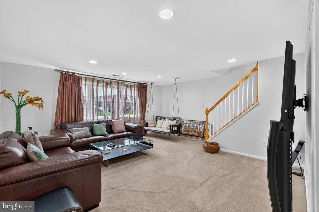 662 LAWLER STREET