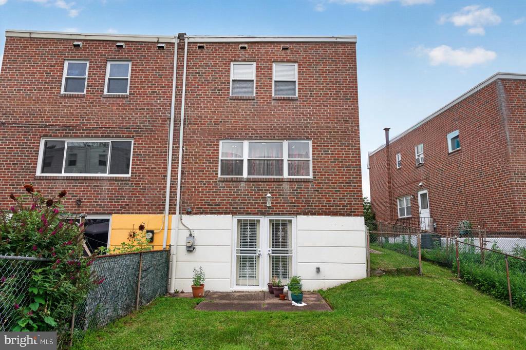 662 LAWLER STREET