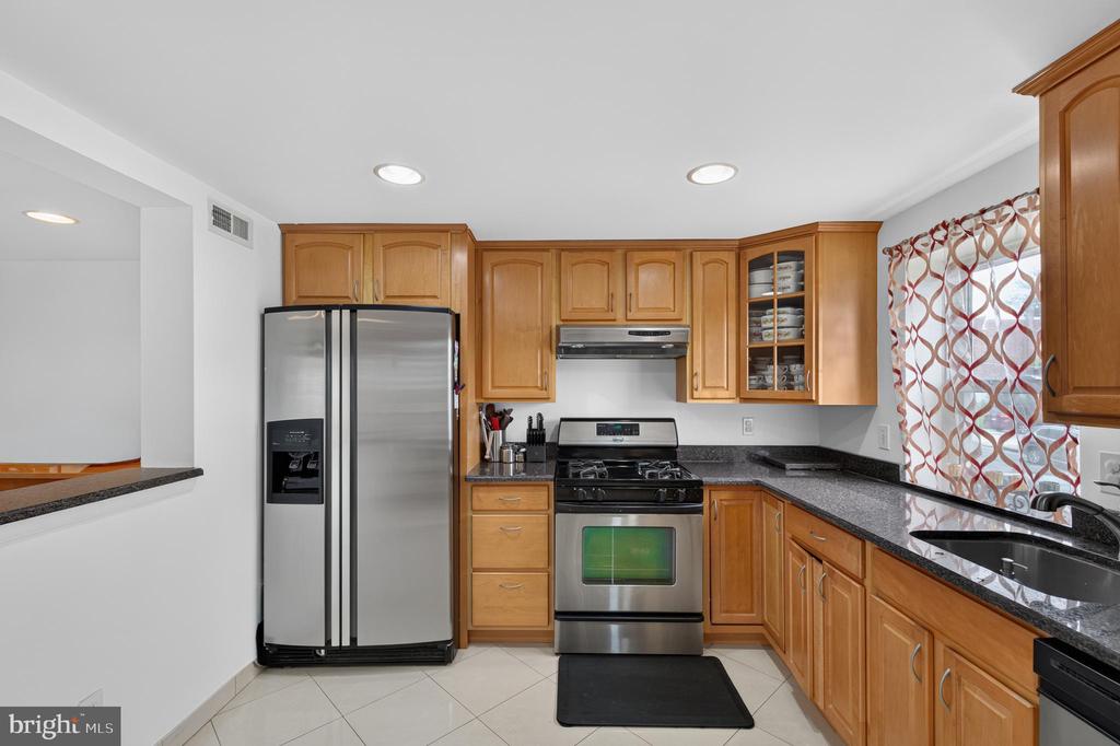 662 LAWLER STREET