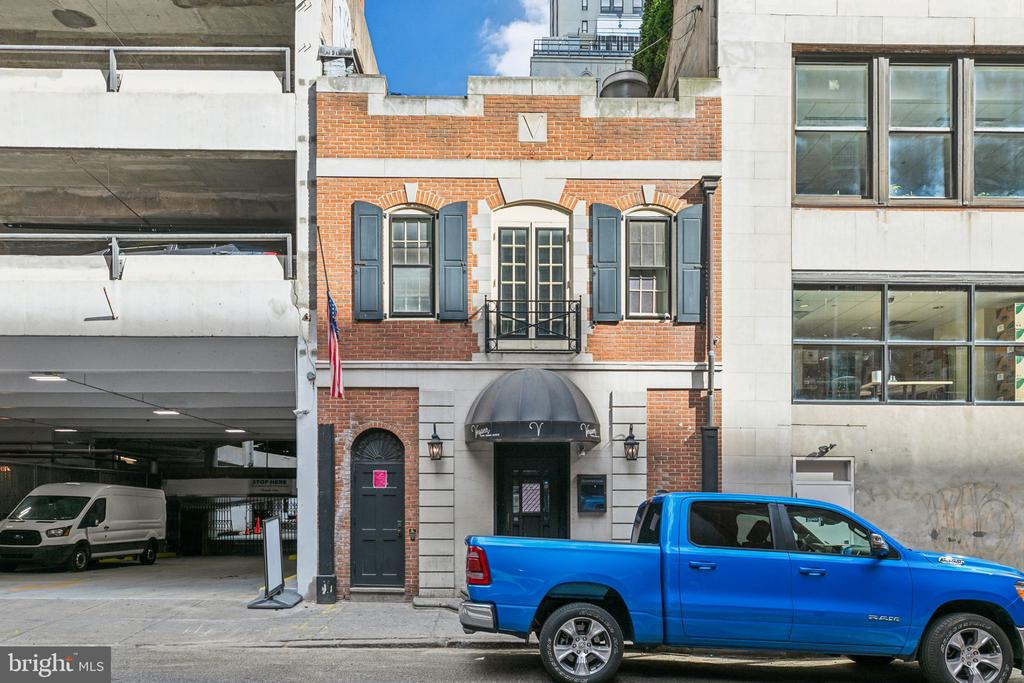 1507-1511 LOCUST STREET