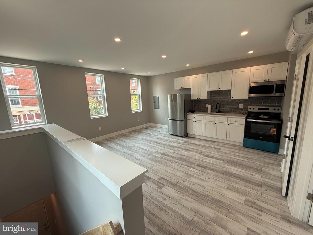 2623 POPLAR STREET Unit: 2