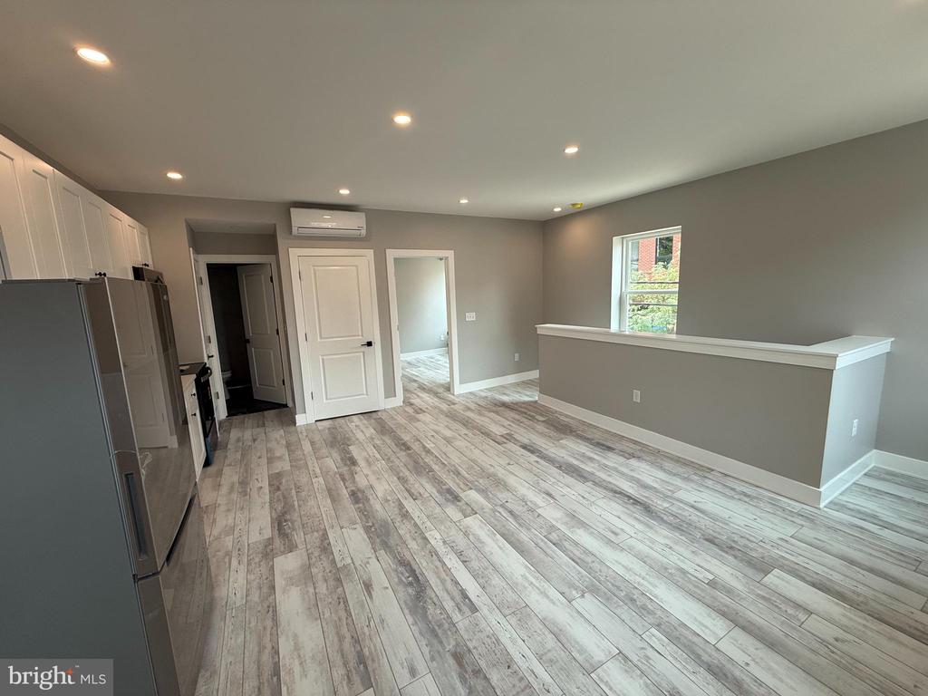 2623 POPLAR STREET Unit: 2