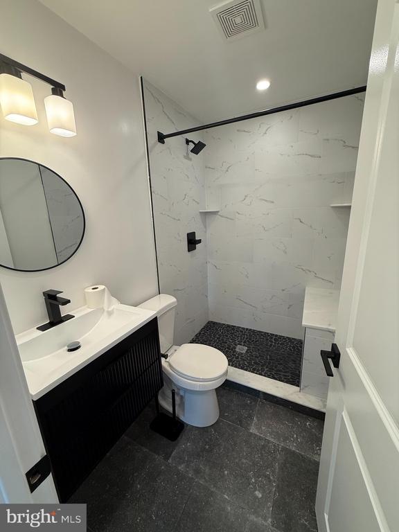2623 POPLAR STREET Unit: 2
