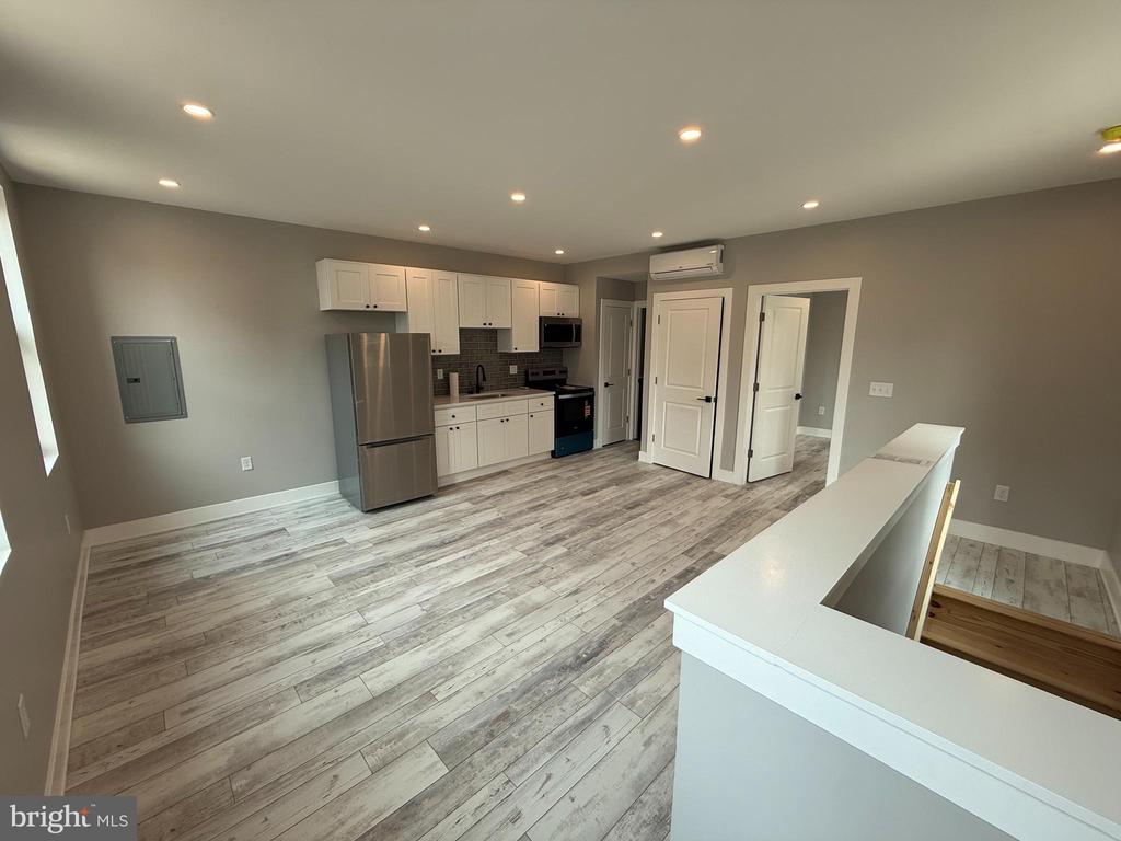 2623 POPLAR STREET Unit: 2