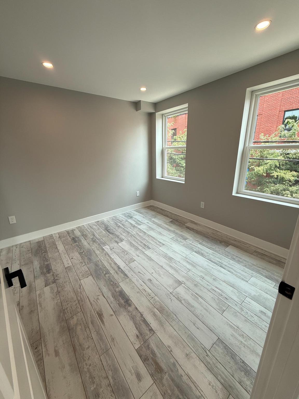2623 POPLAR STREET Unit: 2