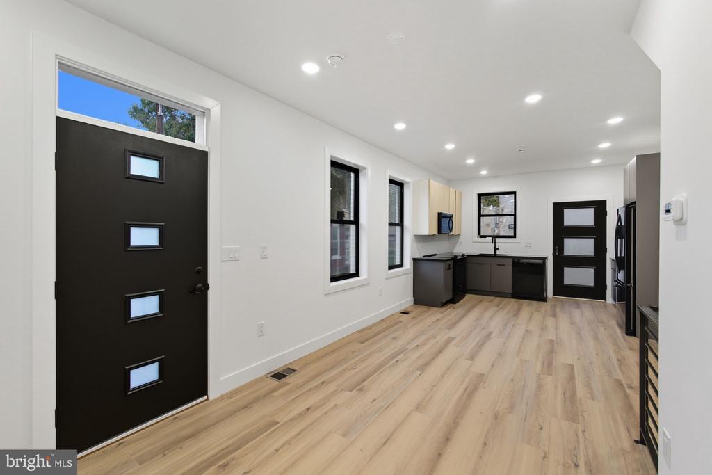 2713 W MONTGOMERY AVENUE Unit: A