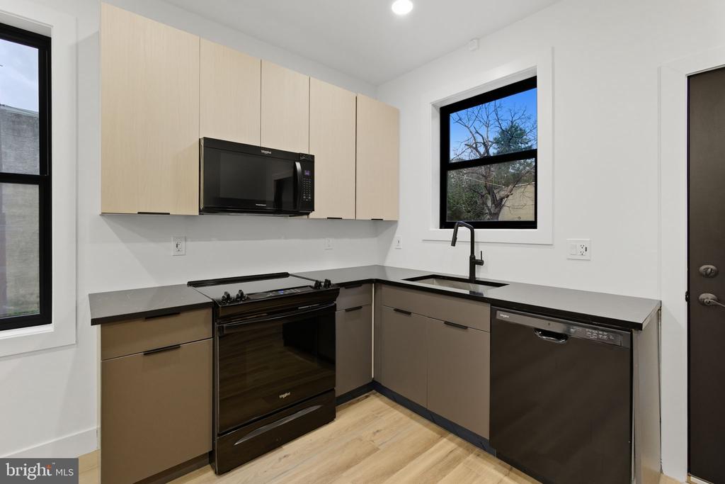 2713 W MONTGOMERY AVENUE Unit: A