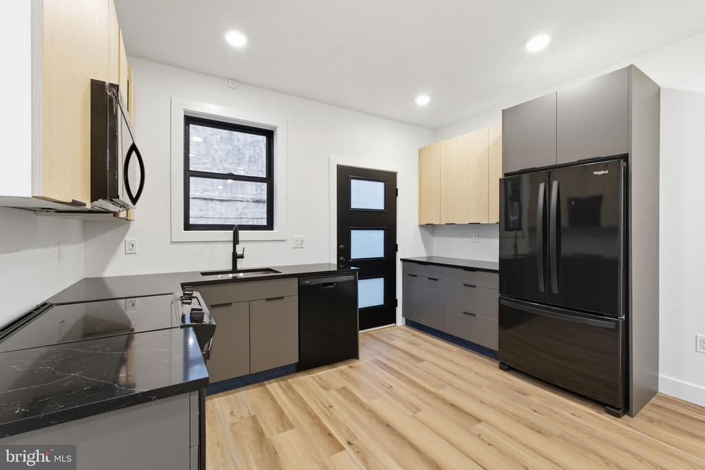 2713 W MONTGOMERY AVENUE Unit: A