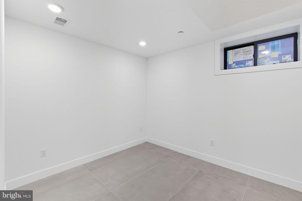 2713 W MONTGOMERY AVENUE Unit: A